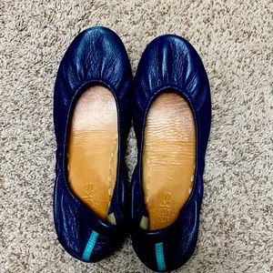 Navy Blue Tieks Size 7
